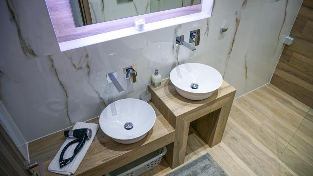P & K Design Ltd Flats By Rentals Pro Services - Неа-Муданья Экстерьер фото